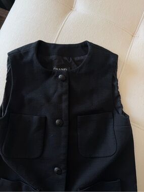 CHANEL Black Sleeveless Wool-Blend Vest with Signature Buttons